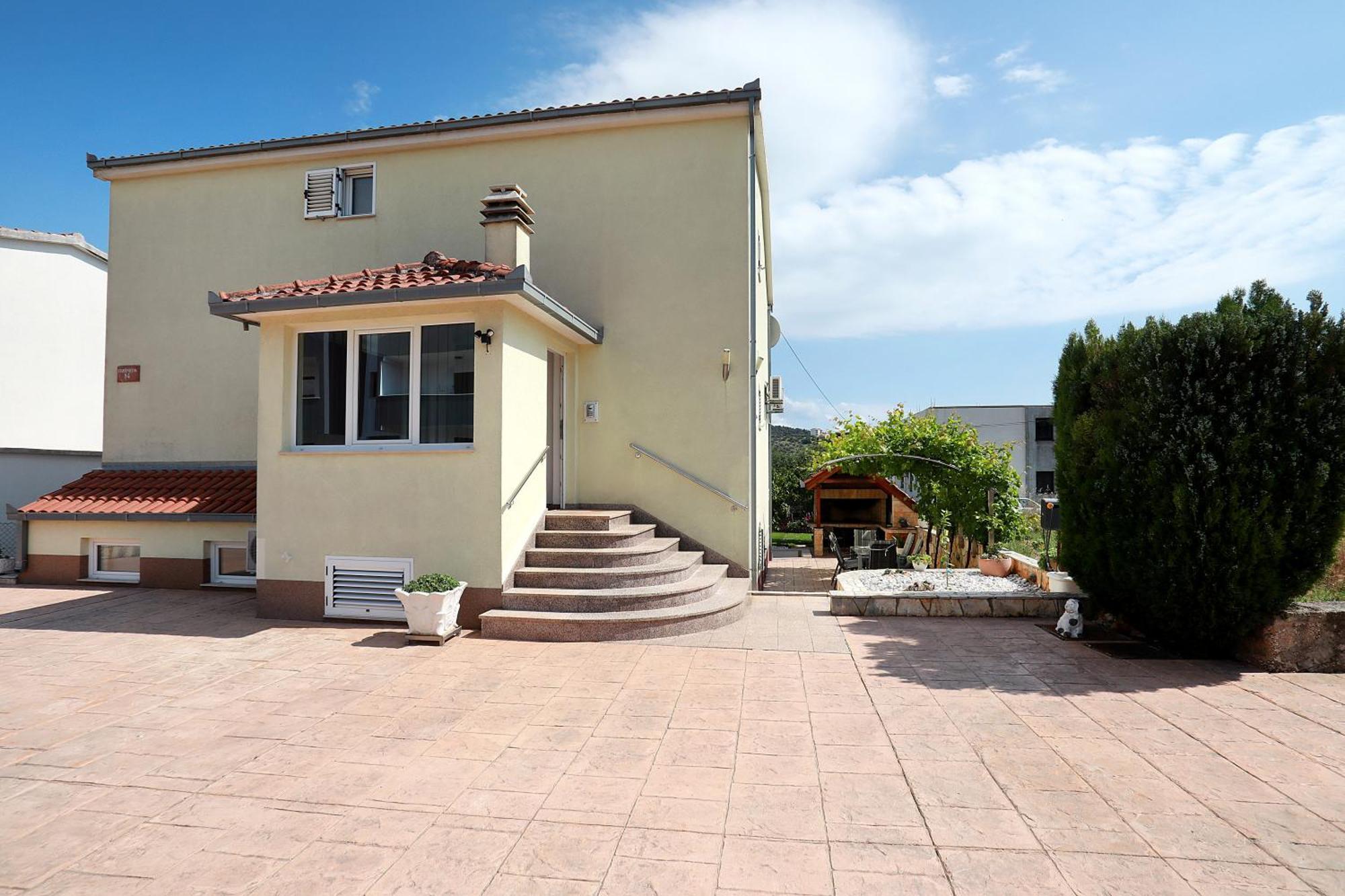 Nevistic Apartmani Трогир Экстерьер фото